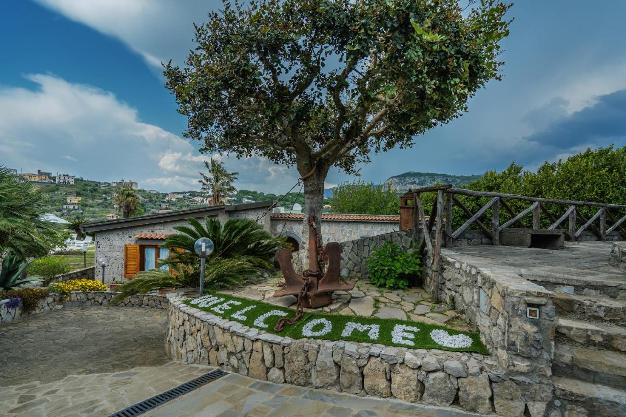 Villa La Pace سانتّانييلّو المظهر الخارجي الصورة