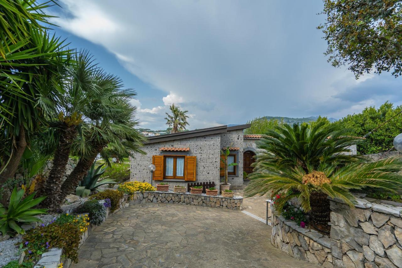 Villa La Pace سانتّانييلّو المظهر الخارجي الصورة