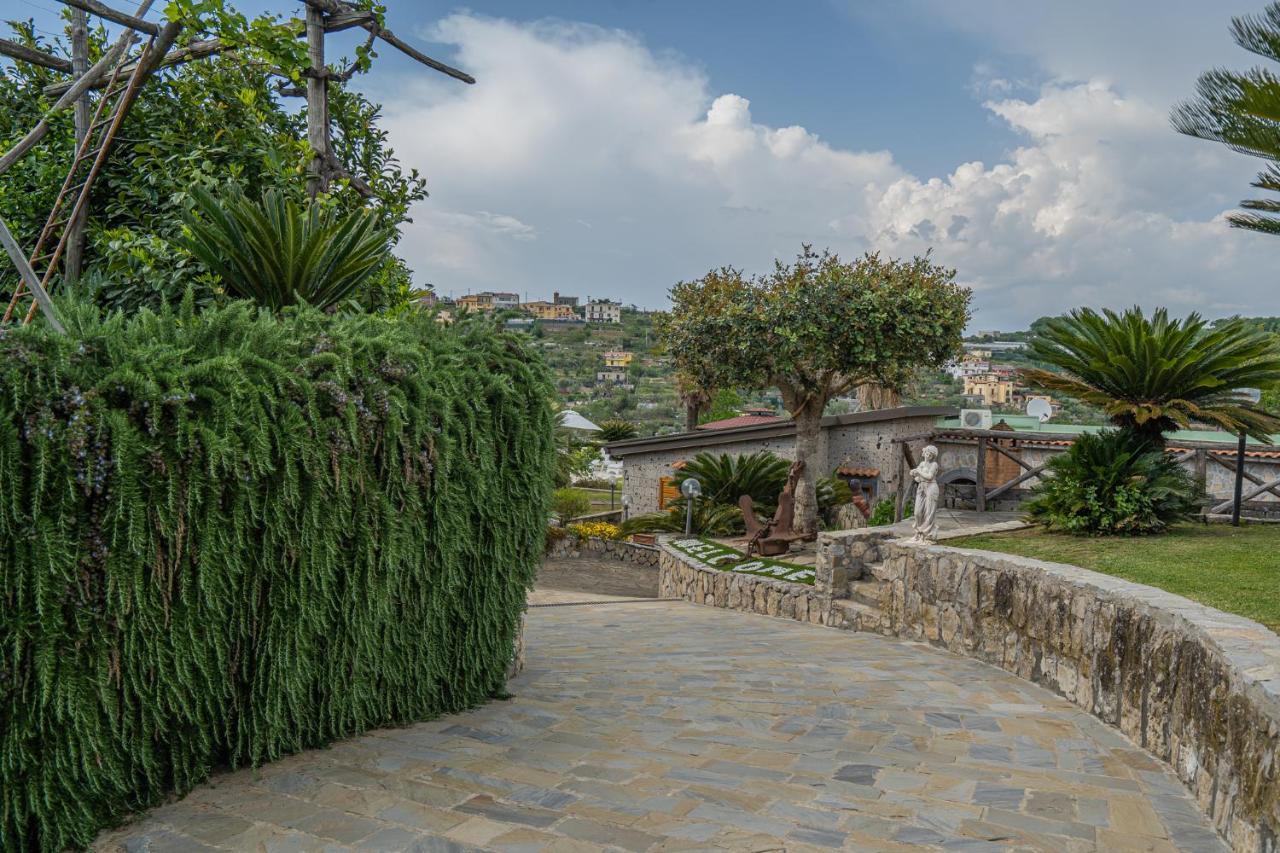 Villa La Pace سانتّانييلّو المظهر الخارجي الصورة