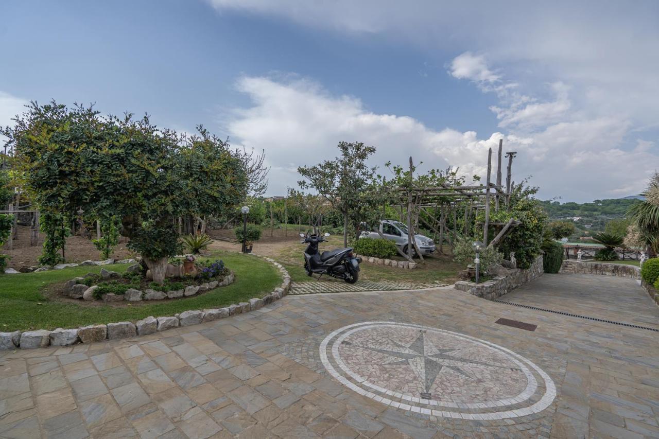 Villa La Pace سانتّانييلّو المظهر الخارجي الصورة