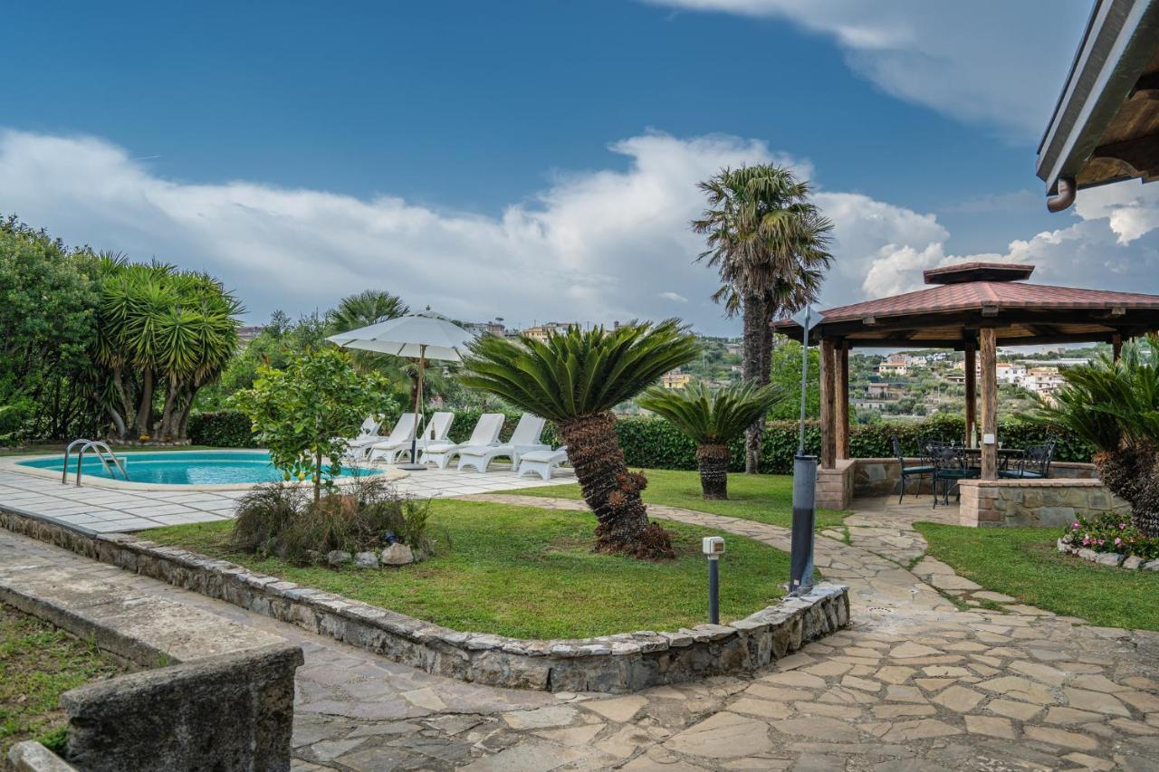 Villa La Pace سانتّانييلّو المظهر الخارجي الصورة