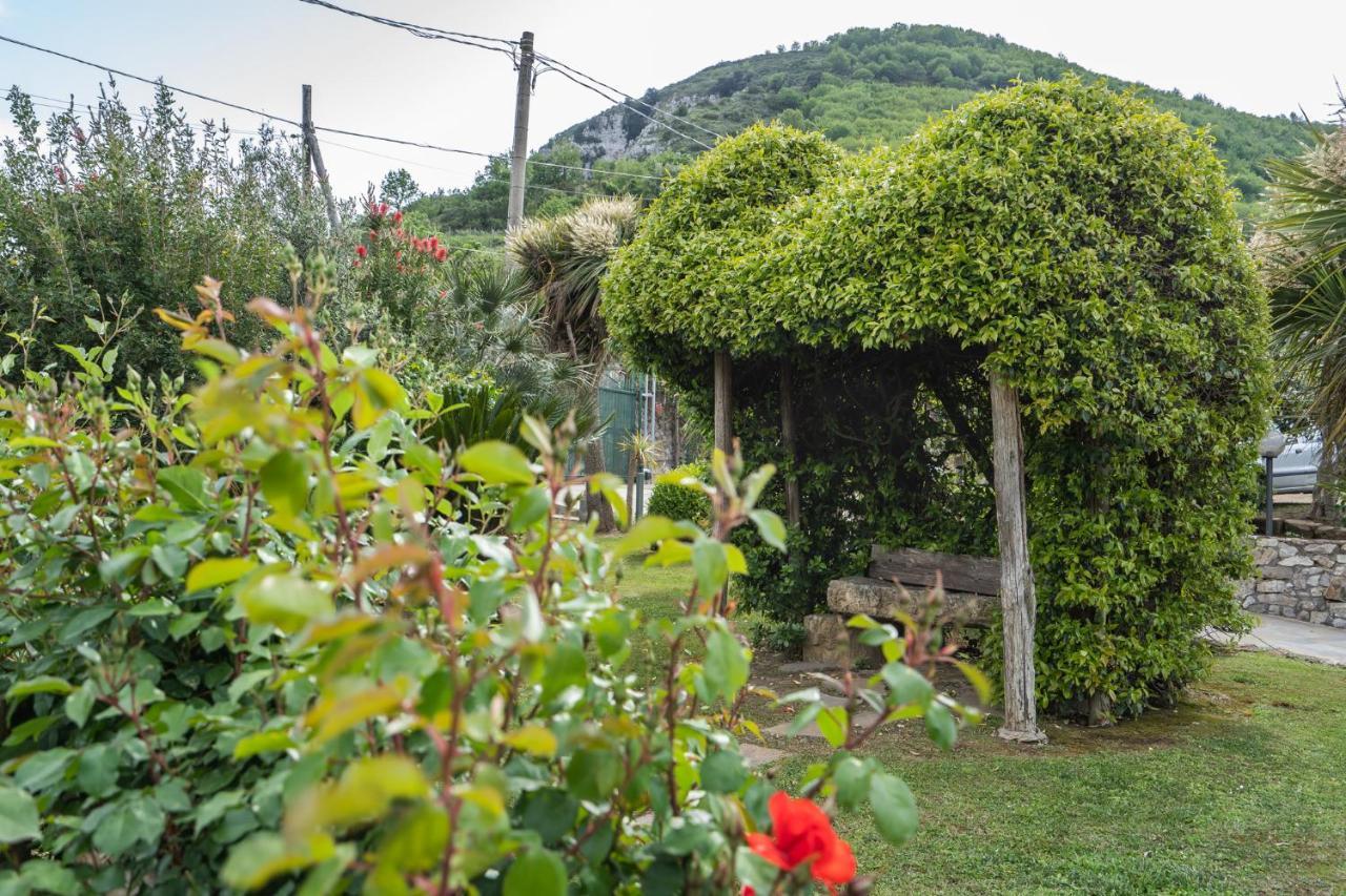 Villa La Pace سانتّانييلّو المظهر الخارجي الصورة