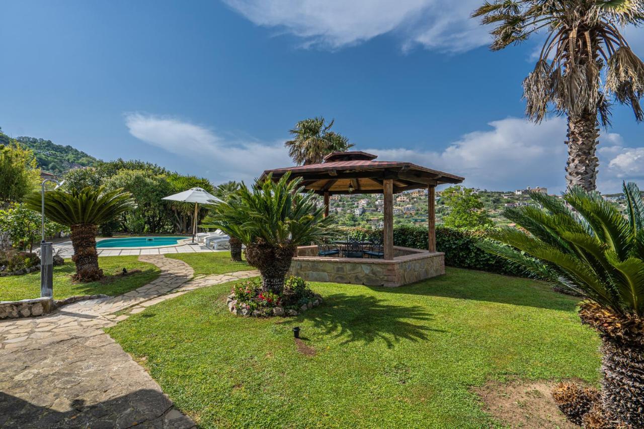 Villa La Pace سانتّانييلّو المظهر الخارجي الصورة
